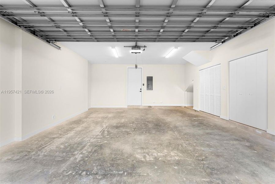 Spacious, unfurnished interior of a new home in , Miami (Image 23).