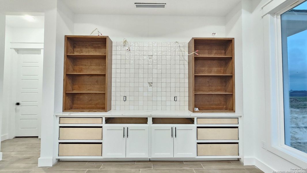 Furnished interior view inside a new home in , La Vernia (Image 8).