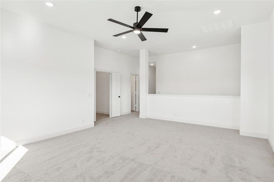 Spacious, unfurnished interior of a new home in Crystal Lake Estates, Red Oak (Image 22).