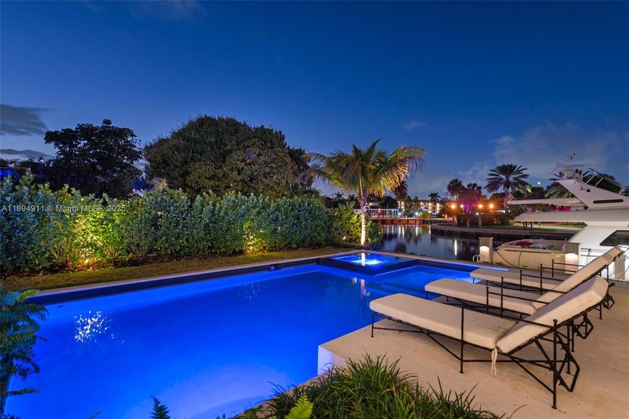 Community amenities in , Hallandale Beach (Image 40).