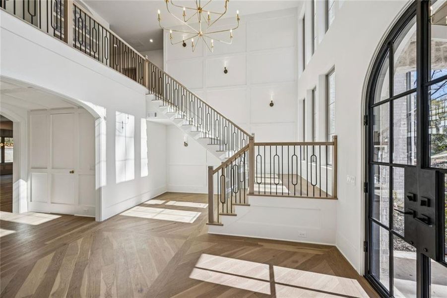 Spacious, unfurnished interior of a new home in , Brookhaven (Image 24).