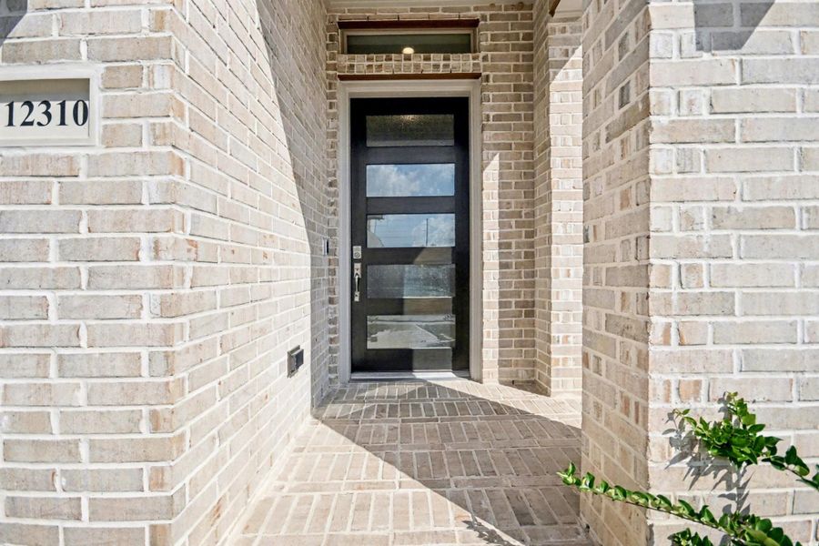 Exterior details and patio area of a home in Riceland 50', Mont Belvieu (Image 24). Exterior details and patio area of a home in Riceland 50', Mont Belvieu (Image 24).