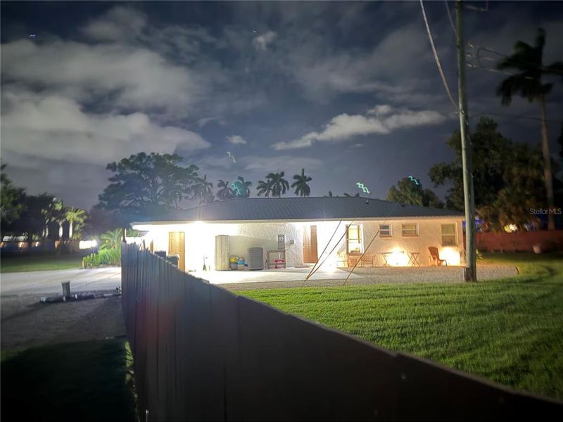 Exterior details and patio area of a home in , Bradenton (Image 24).