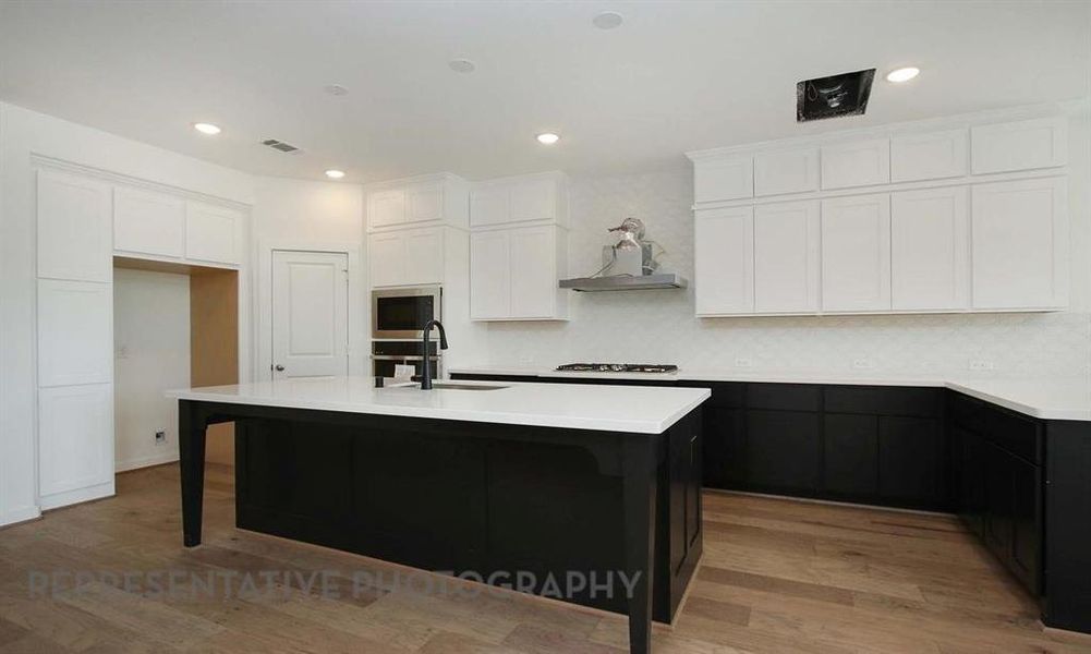 Furnished interior view inside a new home in Star Trail, Prosper (Image 15).