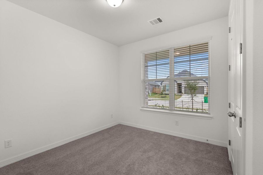 Note: Sample product photo. Actual exterior and interior selections may vary by homesite. Photo may be virtually staged