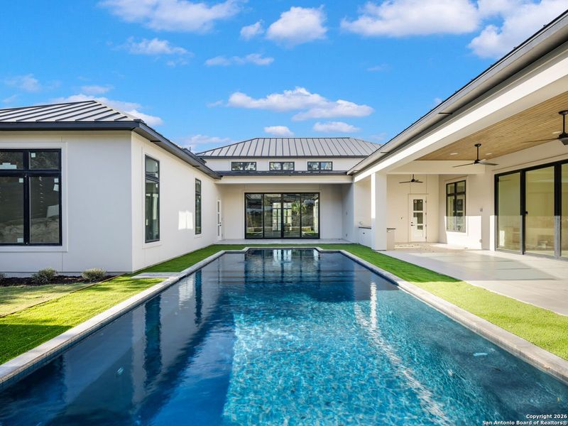 Exterior details and patio area of a home in , San Antonio (Image 15).