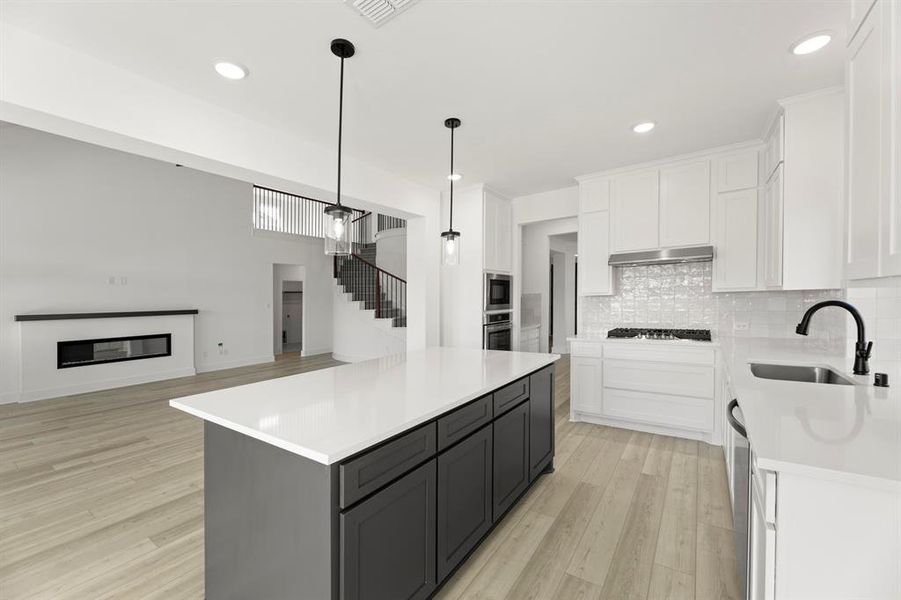 10_11. 953 Gold Finch - Kitchen (3)