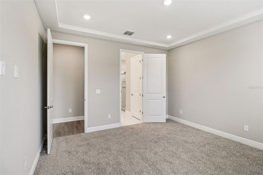 Spacious, unfurnished interior of a new home in Legends Preserve - Signature Series, Daytona Beach (Image 23).