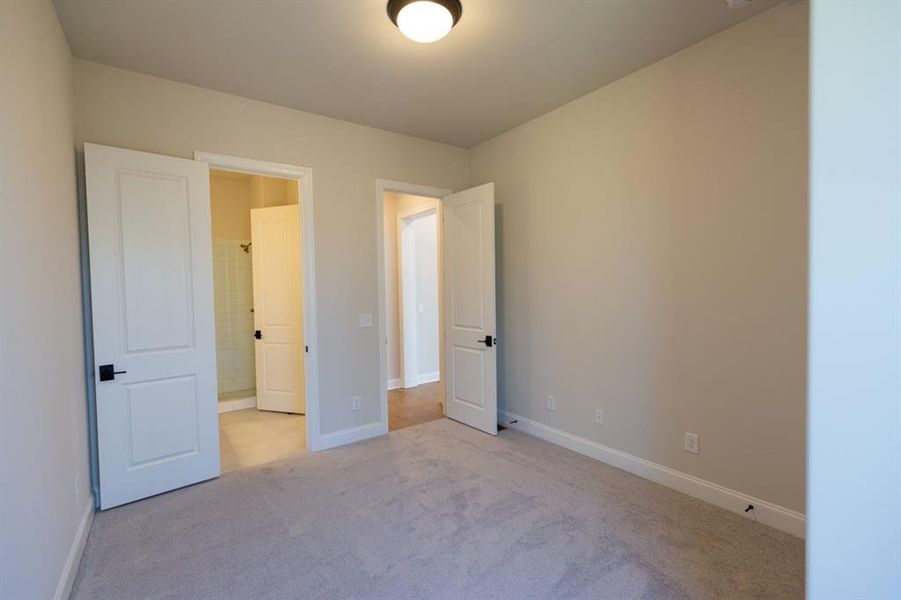 Spacious, unfurnished interior of a new home in Bellmoore Park, Johns Creek (Image 20).
