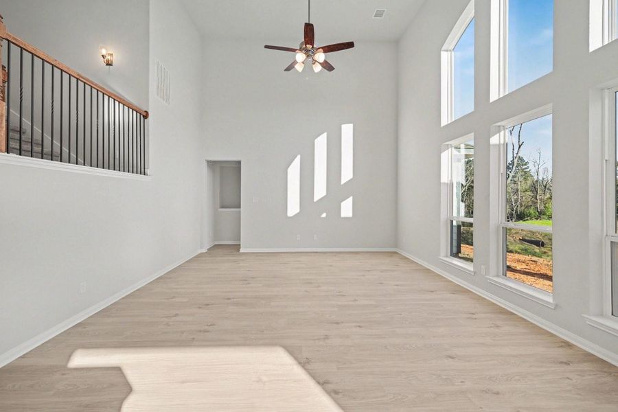 Spacious, unfurnished interior of a new home in Rose Hill Estates, Willis (Image 19).