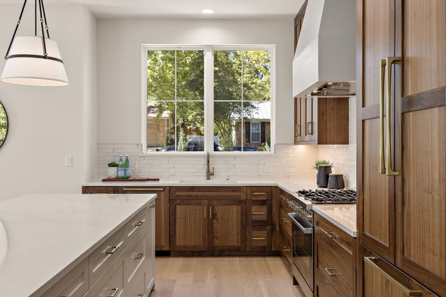 Furnished interior view inside a new home in , Austin (Image 29). Furnished interior view inside a new home in , Austin (Image 29).