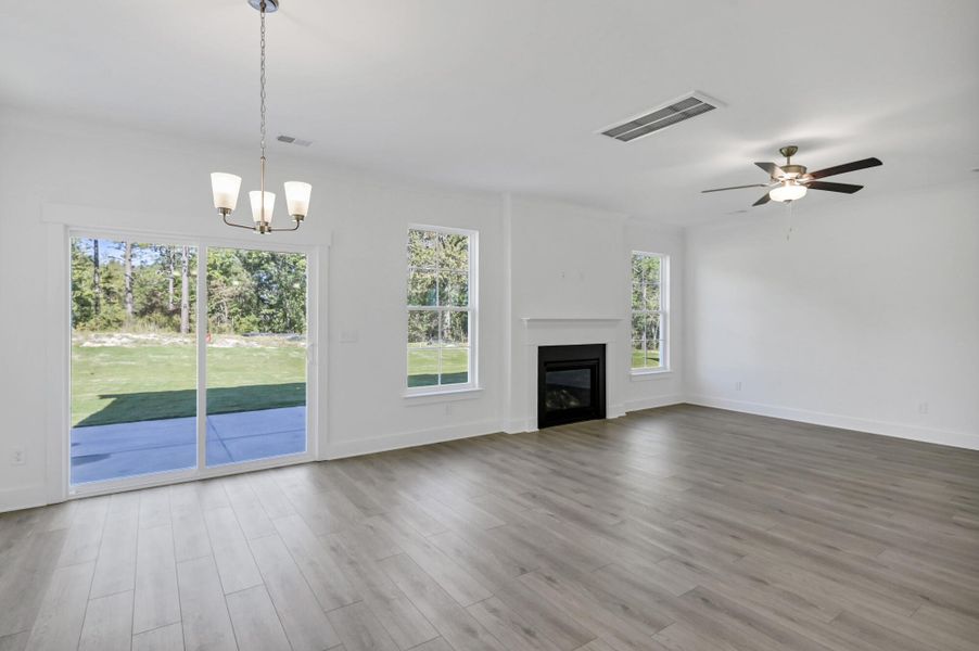 Spacious, unfurnished interior of a new home in Ashton Lakes, Lexington (Image 31).