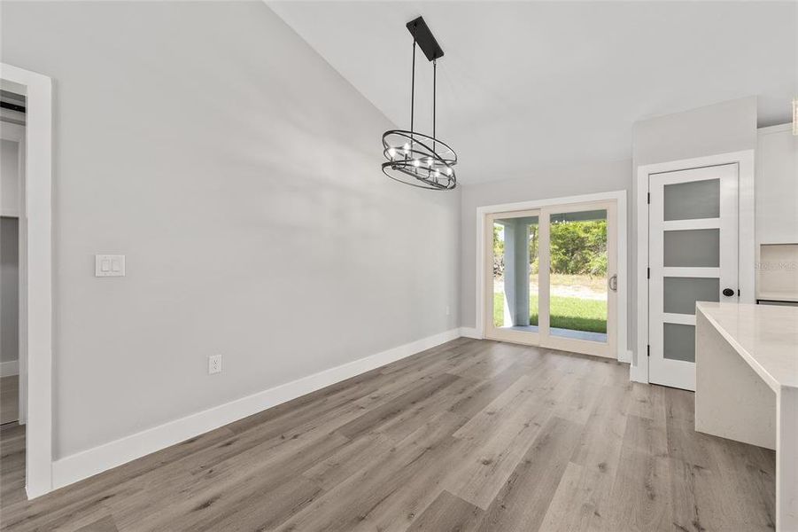 Spacious, unfurnished interior of a new home in , Ocklawaha (Image 35).