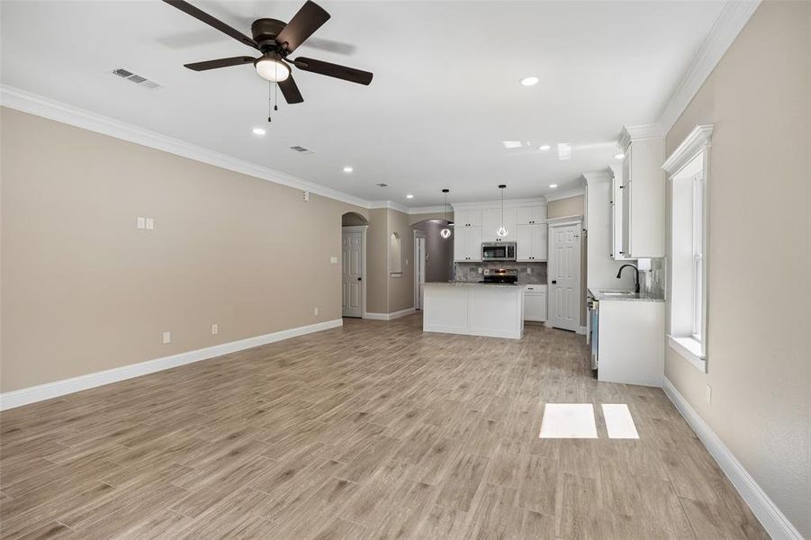 Spacious, unfurnished interior of a new home in , Terrell (Image 21). Spacious, unfurnished interior of a new home in , Terrell (Image 21).