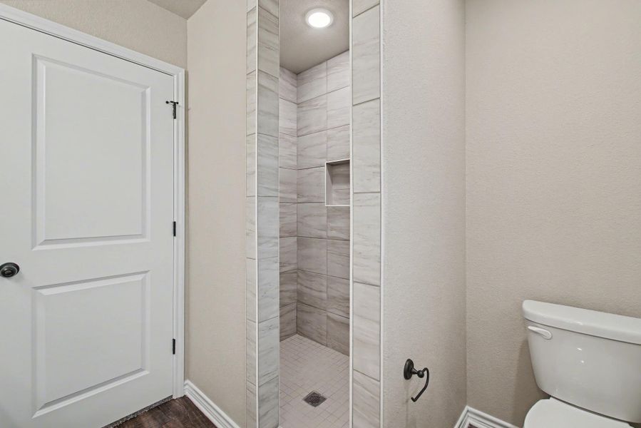 Furnished interior view inside a new home in , Burnet (Image 9).