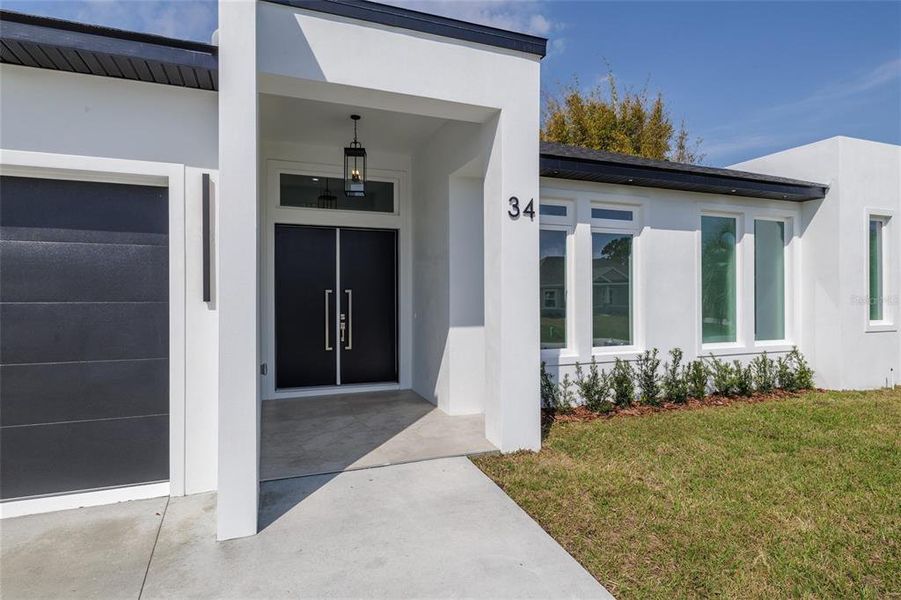 Exterior details and patio area of a home in , Palm Coast (Image 30).