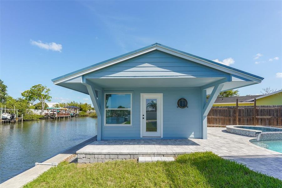 Exterior details and patio area of a home in , Tampa (Image 39).