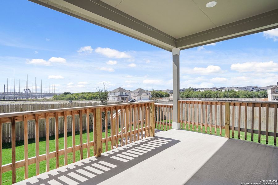 Exterior details and patio area of a home in Hunters Ranch, San Antonio (Image 19).