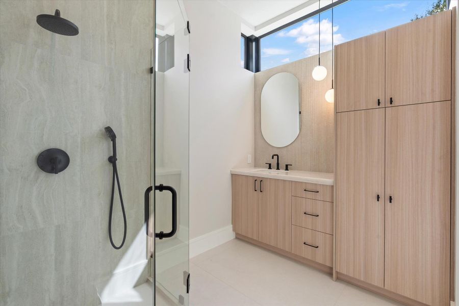 Furnished interior view inside a new home in , Fort Lauderdale (Image 6). Furnished interior view inside a new home in , Fort Lauderdale (Image 6).