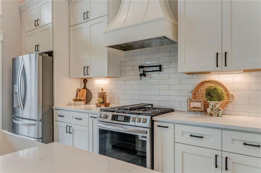 Furnished interior view inside a new home in , Ranger (Image 39).