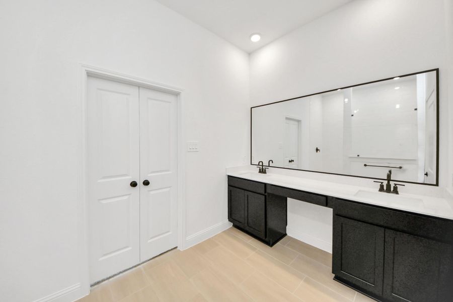 Furnished interior view inside a new home in Bridgeland: Signature Collection, Cypress (Image 12). Furnished interior view inside a new home in Bridgeland: Signature Collection, Cypress (Image 12).