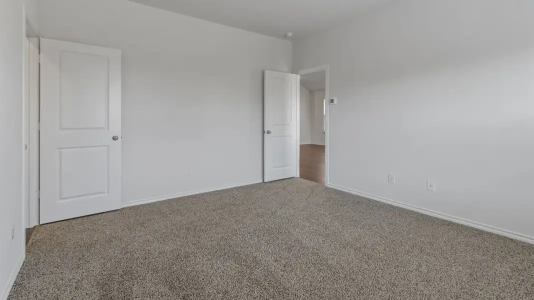Spacious, unfurnished interior of a new home in Wildwood, Royse City (Image 28).