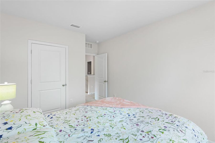 Spacious, unfurnished interior of a new home in Star Farms at Lakewood Ranch, Bradenton (Image 20). Spacious, unfurnished interior of a new home in Star Farms at Lakewood Ranch, Bradenton (Image 20).