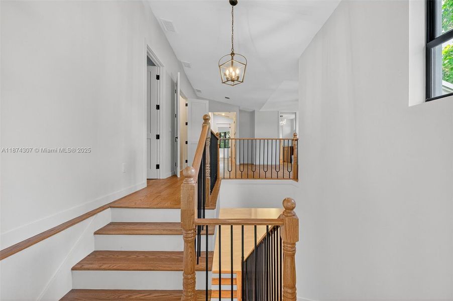 Image 84 of a home in .