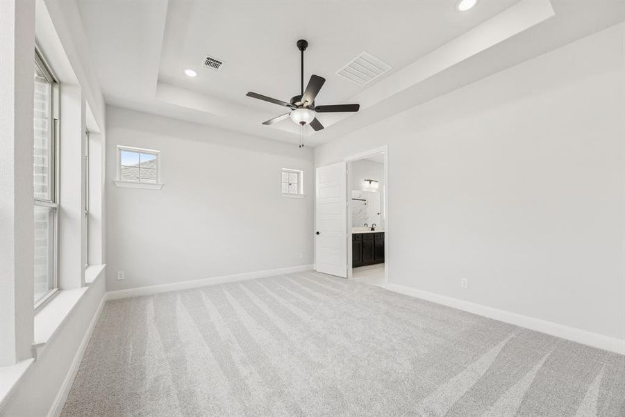 Spacious, unfurnished interior of a new home in Elements at Viridian - Garden Series, Arlington (Image 21). Spacious, unfurnished interior of a new home in Elements at Viridian - Garden Series, Arlington (Image 21).