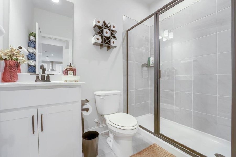 Furnished interior view inside a new home in Pine Mountain Park, Kennesaw (Image 17).