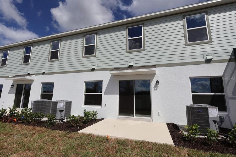 Exterior details and patio area of a home in Tyson Ranch, Orlando (Image 3).