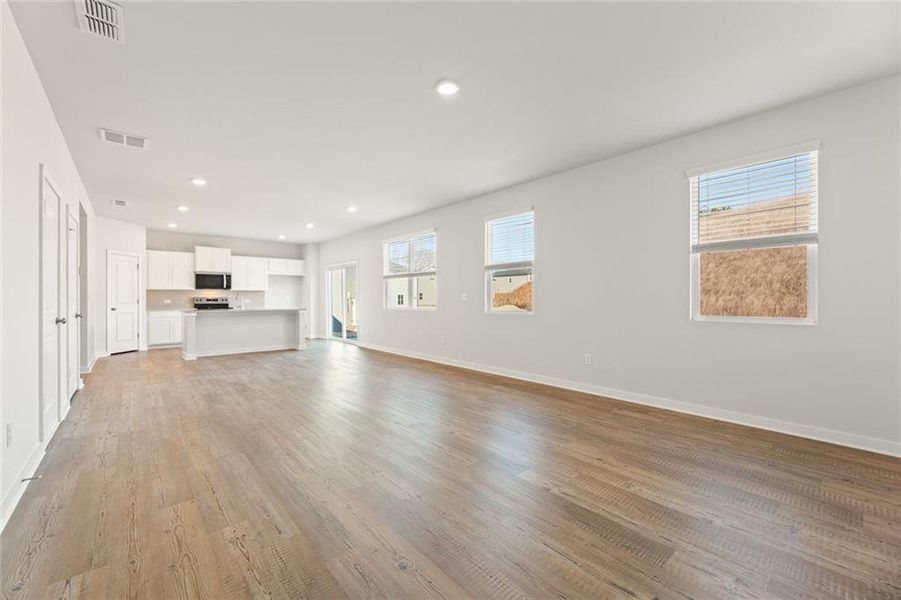 Spacious, unfurnished interior of a new home in Belleview Manor, Fairburn (Image 16).