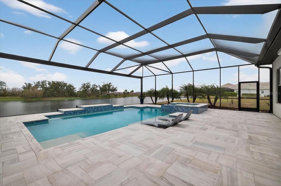 Exterior details and patio area of a home in , Bradenton (Image 39).