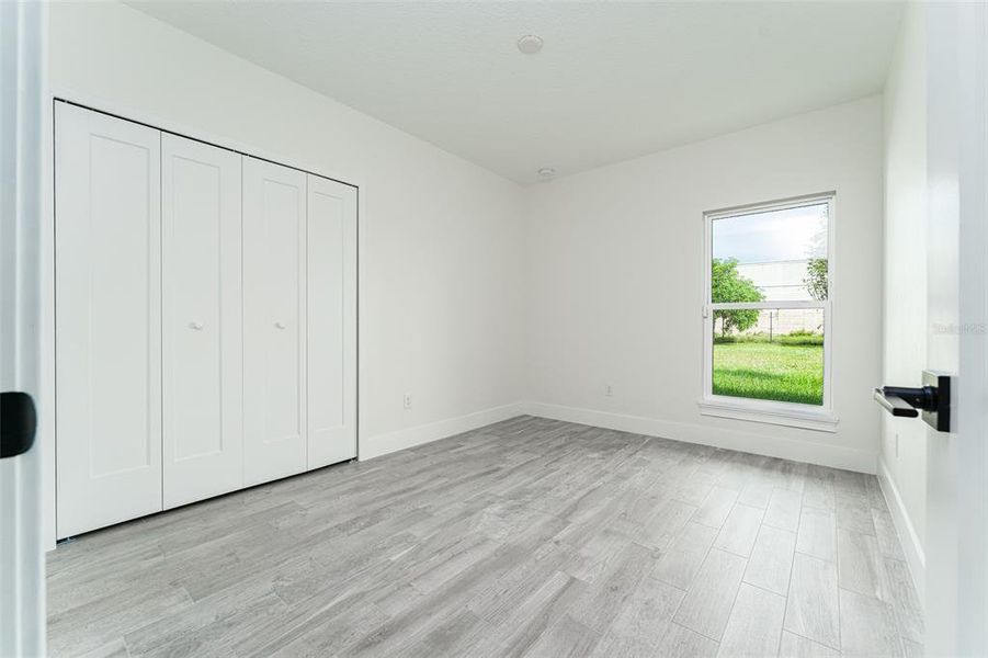 Spacious, unfurnished interior of a new home in , Tampa (Image 21).