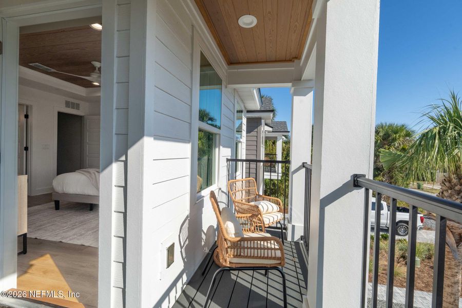 Exterior details and patio area of a home in , Jacksonville Beach (Image 3).