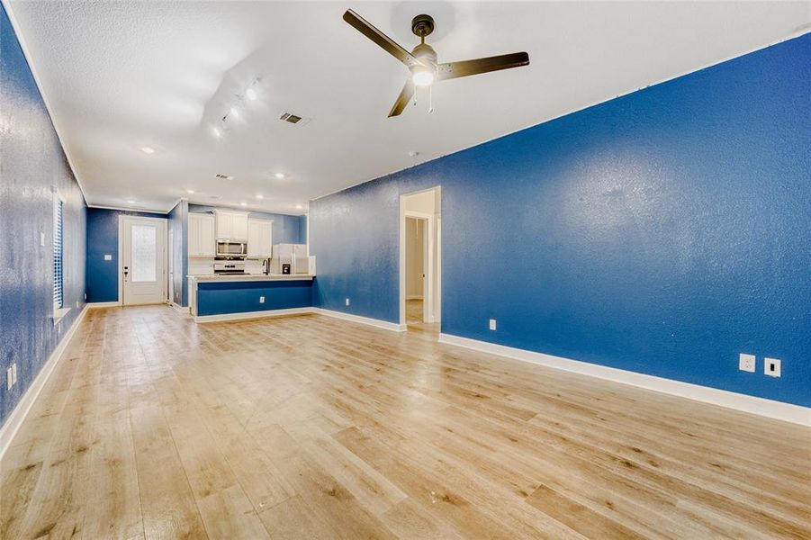 Spacious, unfurnished interior of a new home in Princeton Heights, Princeton (Image 15).