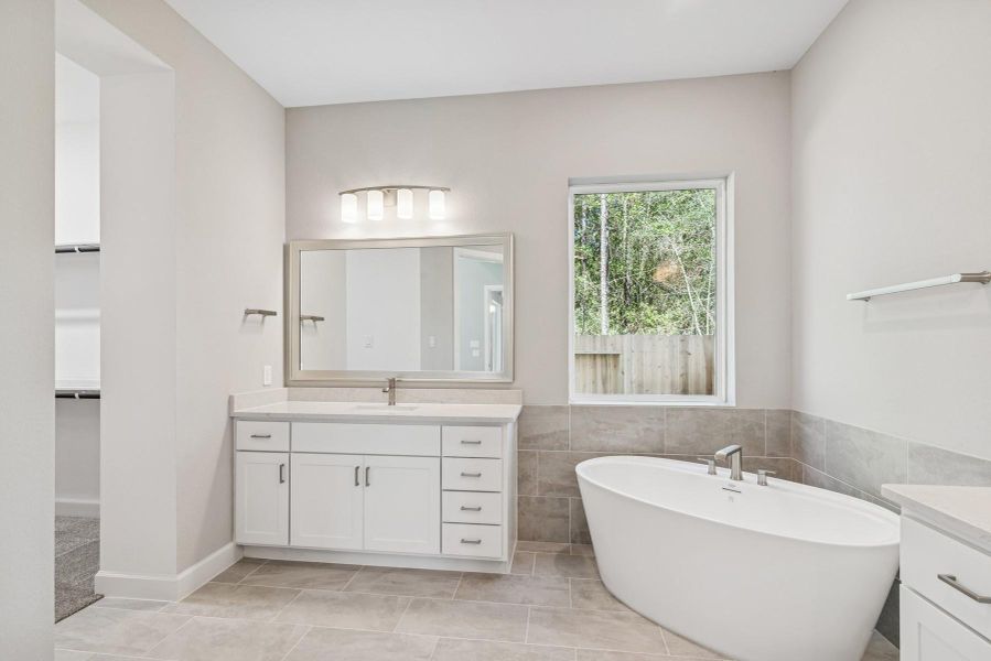 Furnished interior view inside a new home in ARTAVIA 65' Homesites, Conroe (Image 16).