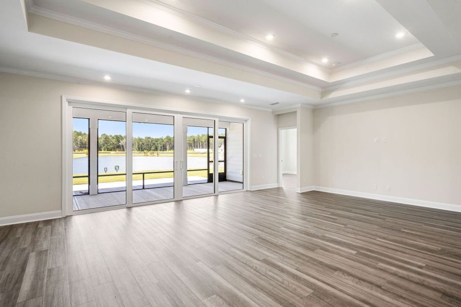 Spacious, unfurnished interior of a new home in Del Webb Savannah at Heartwood, Richmond Hill (Image 40).