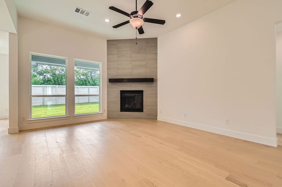 Plan 1560 Representative Photo - Living Room Plan 1560 Representative Photo - Living Room