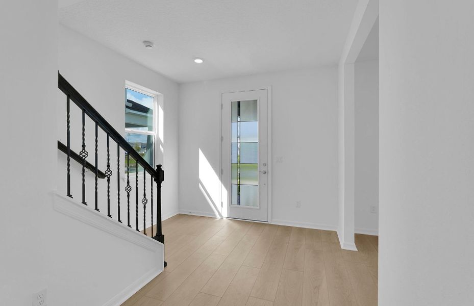 Capri | Foyer/Entryway