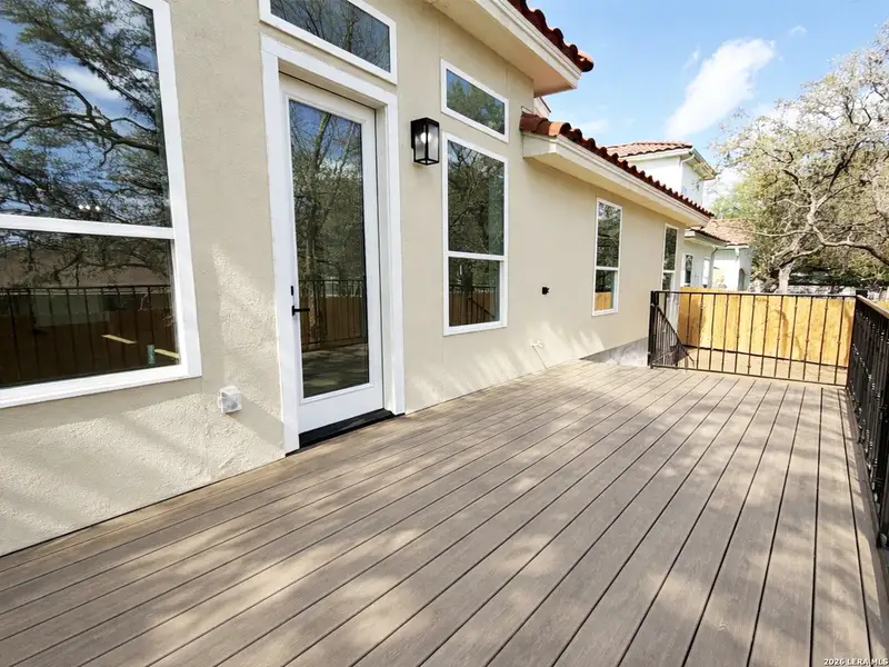 Exterior details and patio area of a home in , San Antonio (Image 4).