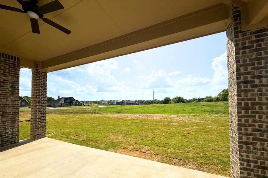 Exterior details and patio area of a home in Eagle’s Estates, Burleson (Image 3).