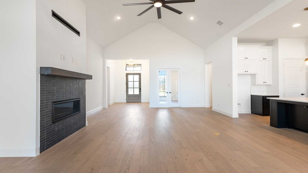 Spacious, unfurnished interior of a new home in Lakewood Village, Lakewood Village (Image 9).