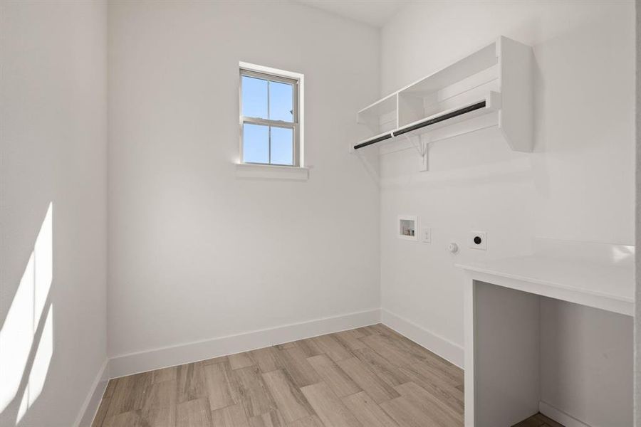 Spacious, unfurnished interior of a new home in Saddleback Estates, Boyd (Image 28).