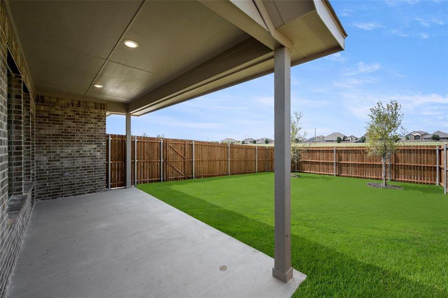 3213 Redden Patio1