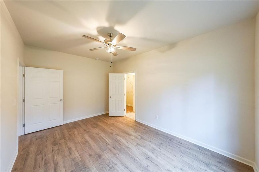 Spacious, unfurnished interior of a new home in , Gainesville (Image 20).
