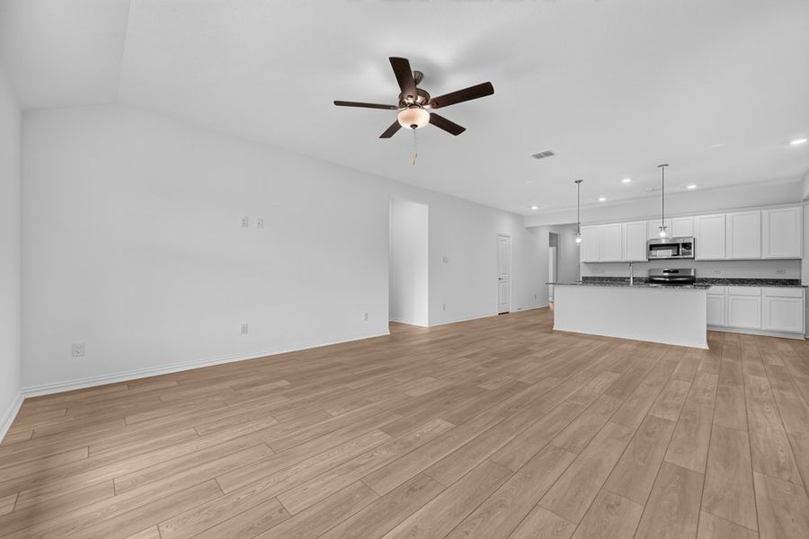Spacious, unfurnished interior of a new home in River Ridge, Crandall (Image 18).