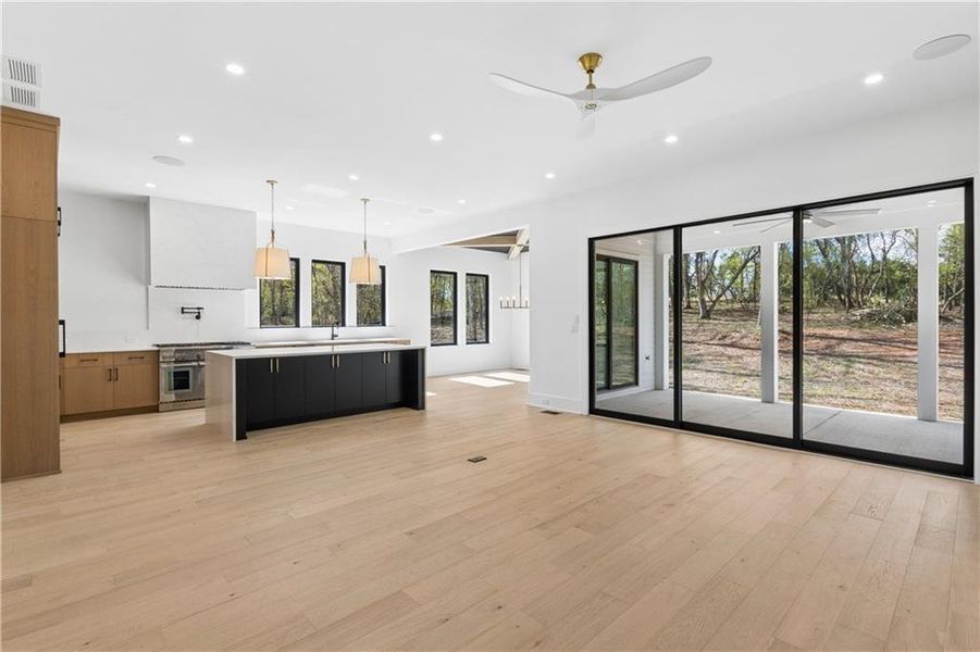 Spacious, unfurnished interior of a new home in , Roswell (Image 23).