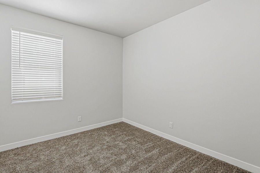 Spacious, unfurnished interior of a new home in Emerald Estates, El Paso (Image 20).