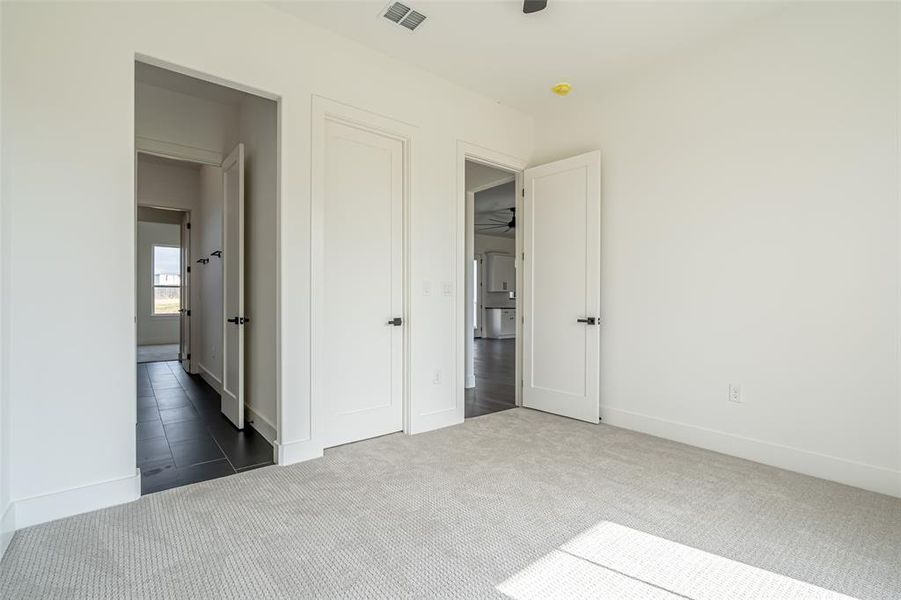Spacious, unfurnished interior of a new home in , Granbury (Image 29). Spacious, unfurnished interior of a new home in , Granbury (Image 29).